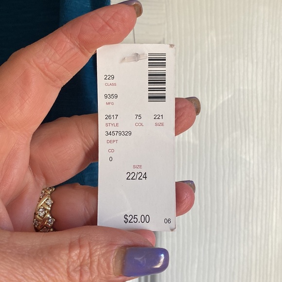 NWT Avenue pocket Tee - size 22/24 - Picture 4 of 5